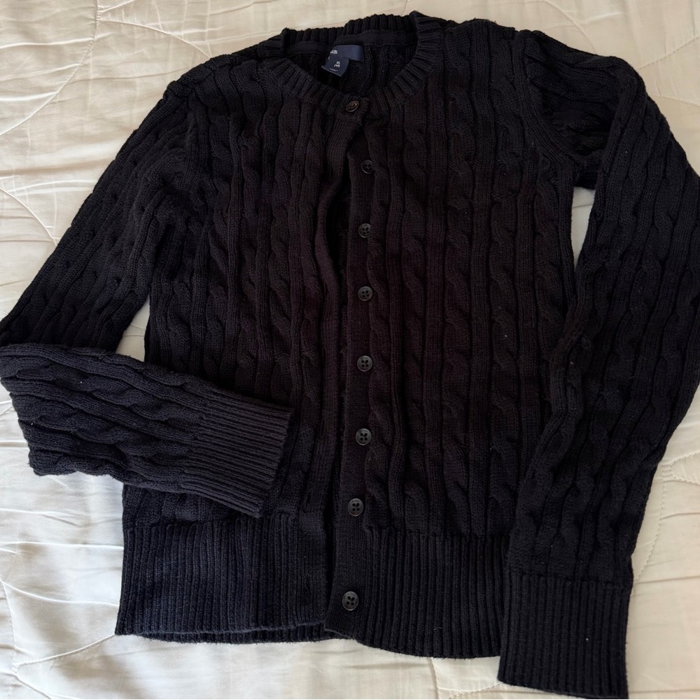 GAP kids uniform navy cable knit cardigan. EUC 100% cotton. Size kids XL (12)